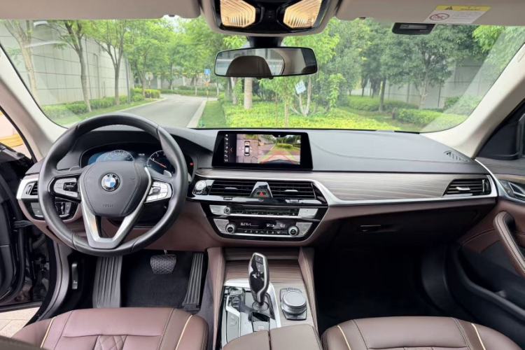 Used BMW 5 Series 2019 Facelifted 530Li Leading Edition Luxury Package Interior 1