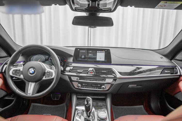 Used BMW 5 Series 2019 530Li xDrive M Sport Package Interior 1