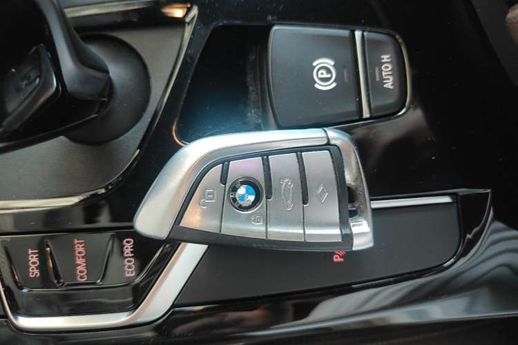 Used BMW 5 Series 2019 Restyled 525Li M Sport Package Interior 1