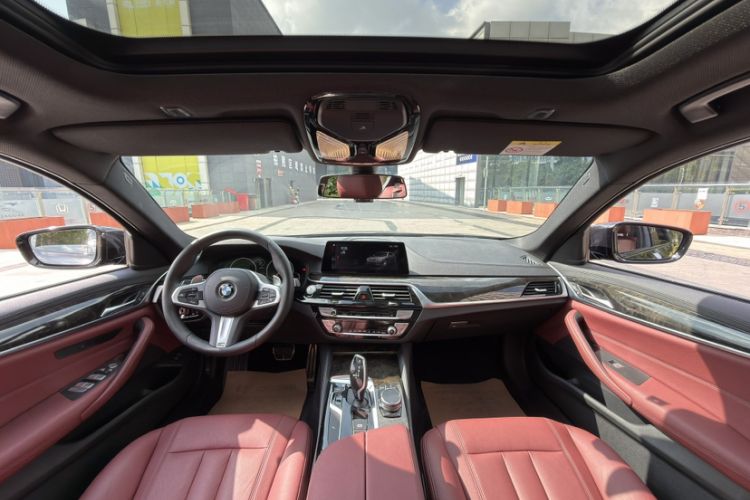 Used BMW 5 Series 2019 Facelifted 530Li Leading Edition M Sport Package Interior 11