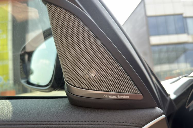 Used BMW 5 Series 2019 530Li Luxury Edition M Sport Package Interior 11