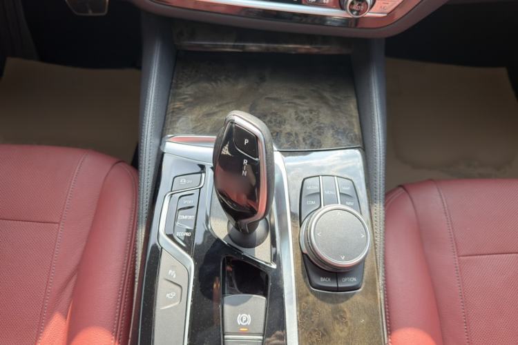 Used BMW 5 Series 2019 530Li Luxury Edition M Sport Package Interior 13