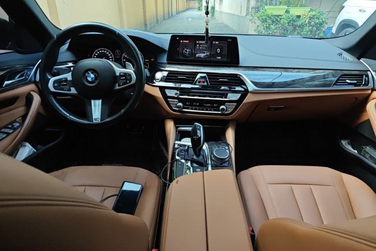 Used BMW 5 Series 2019 530Li Leading Model M Sport Package Interior 2
