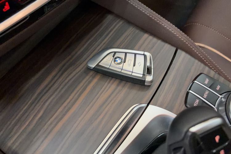 Used BMW 5 Series 2019 Facelifted 530Li Luxury Edition Premium Package Interior 2