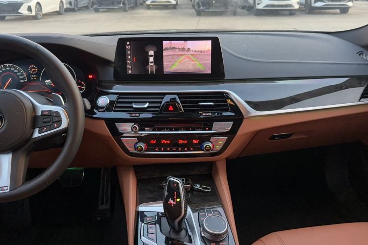 Used BMW 5 Series 2019 530Li Leading Model M Sport Package Interior 2