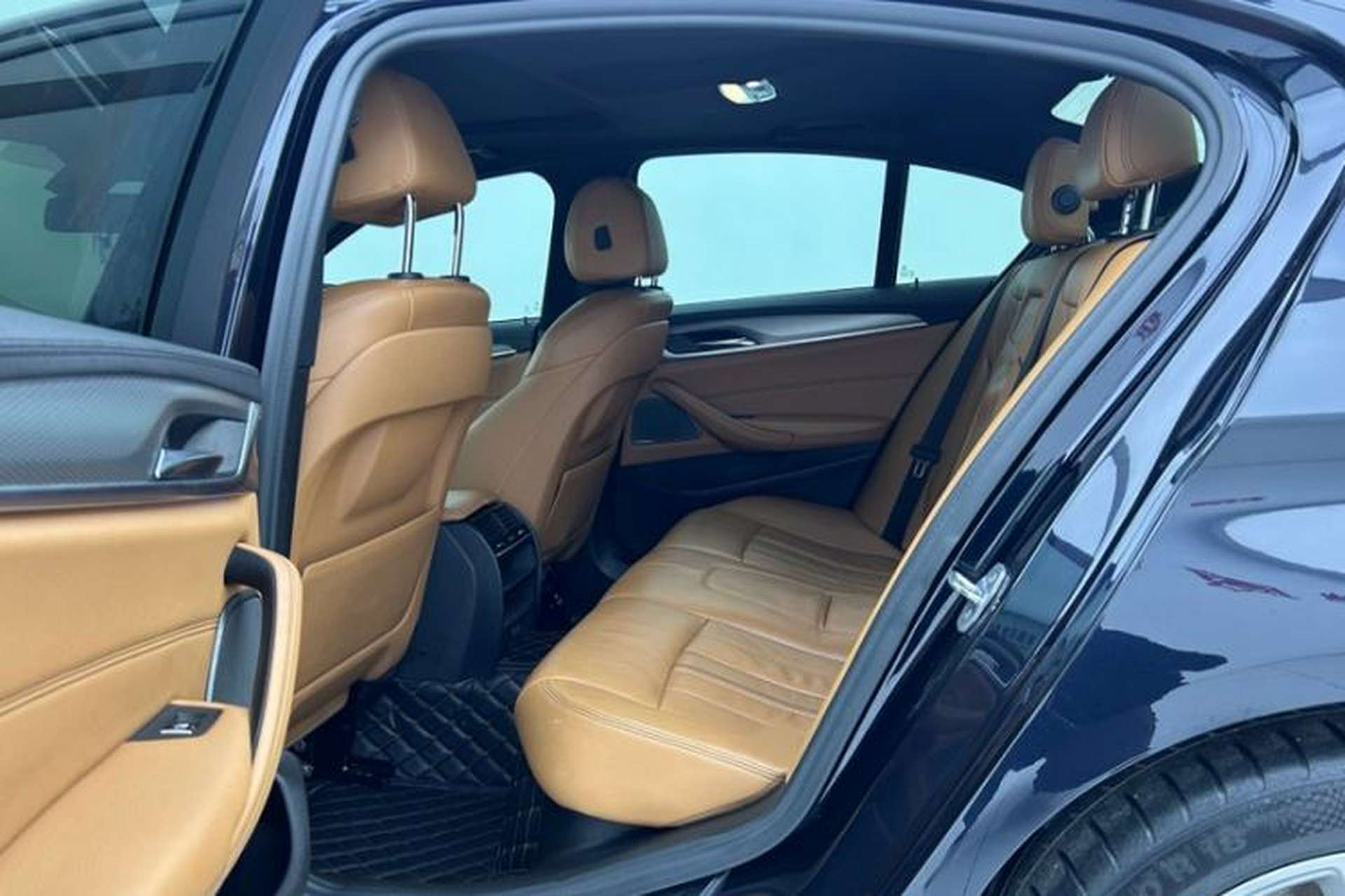 Used BMW 5 Series 2019 525i M Sport Package Interior 2