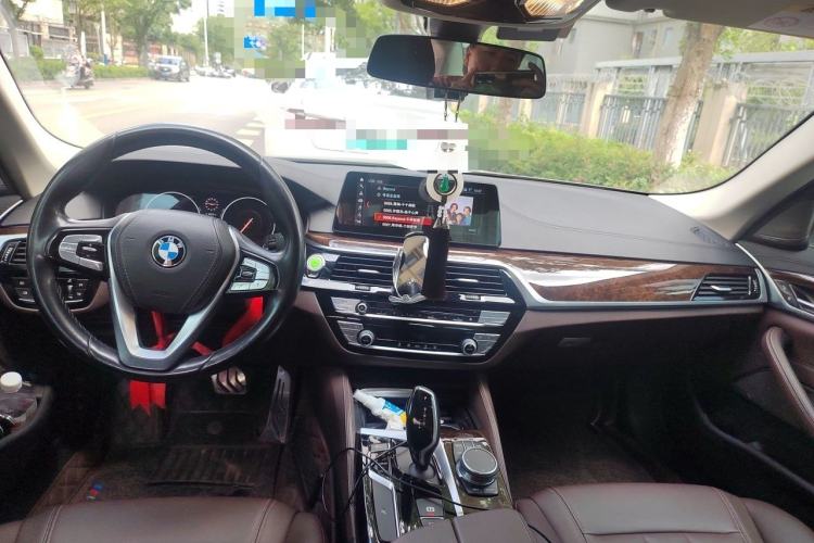 Used BMW 5 Series 2019 525Li Luxury Package Interior 2