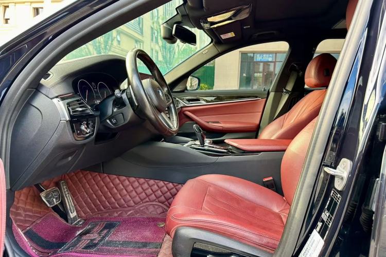Used BMW 5 Series 2019 Restyled 530Li Luxury Edition M Sport Package Interior 2