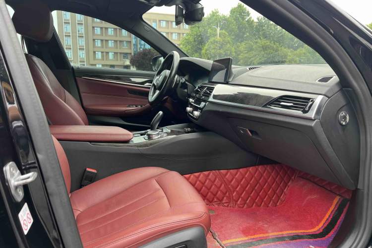 Used BMW 5 Series 2019 530Li Leading Model M Sport Package Interior 2