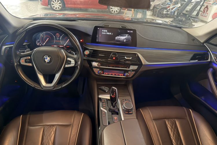 Used BMW 5 Series 2019 Facelifted 530Li Luxury Edition Premium Package Interior 3