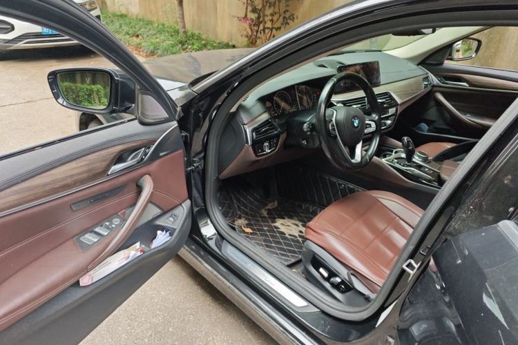 Used BMW 5 Series 2019 Facelifted 530Li Luxury Edition Premium Package Interior 3