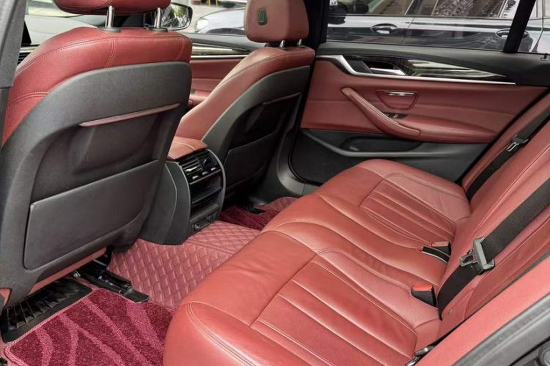 Used BMW 5 Series 2019 530Li Leading Model M Sport Package Interior 3