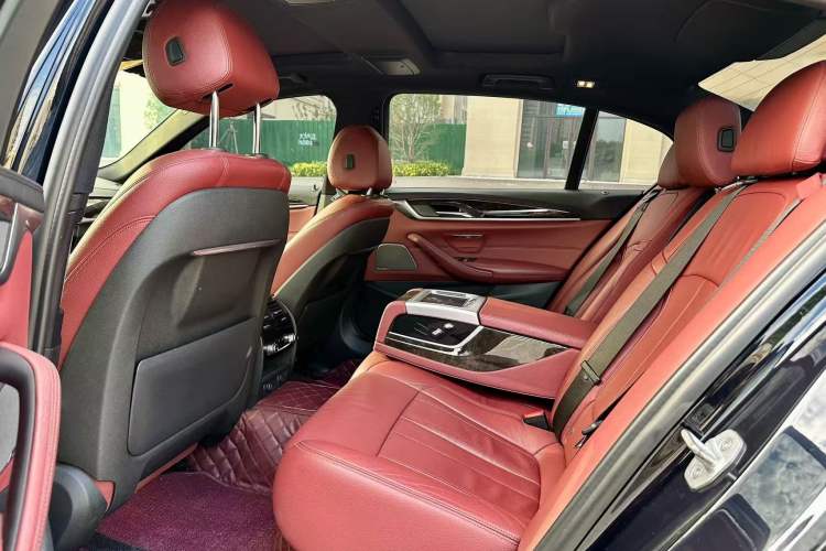 Used BMW 5 Series 2019 Restyled 530Li Luxury Edition M Sport Package Interior 3