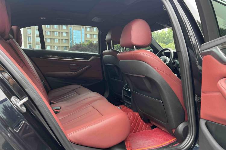 Used BMW 5 Series 2019 530Li Leading Model M Sport Package Interior 3