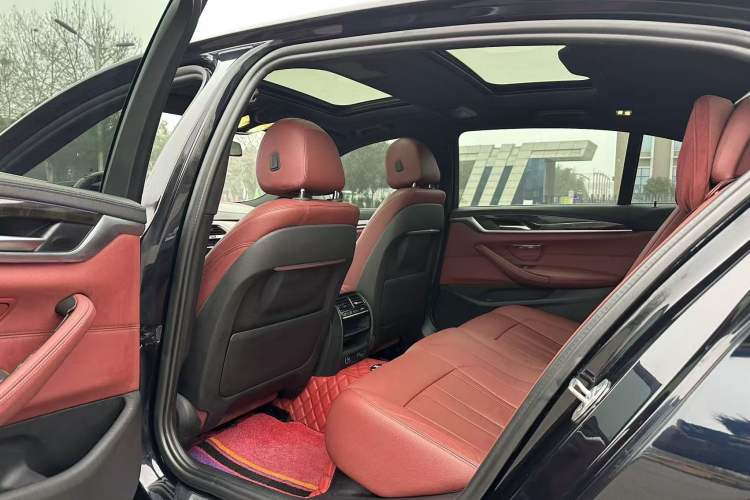 Used BMW 5 Series 2019 530Li Leading Model M Sport Package Interior 3