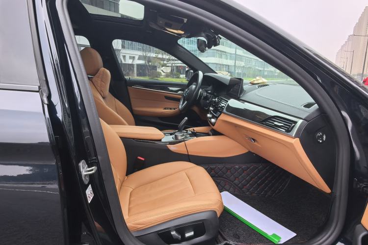 Used BMW 5 Series 2019 Facelifted 530Li Leading Edition M Sport Package Interior 3