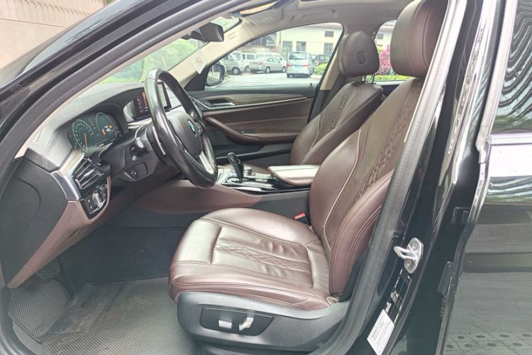 Used BMW 5 Series 2019 530Li Leading Model Luxury Package Interior 4