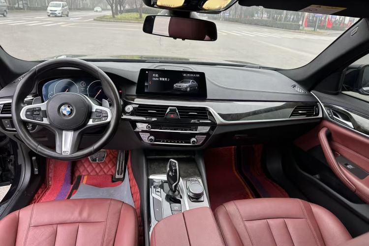 Used BMW 5 Series 2019 530Li Leading Model M Sport Package Interior 4