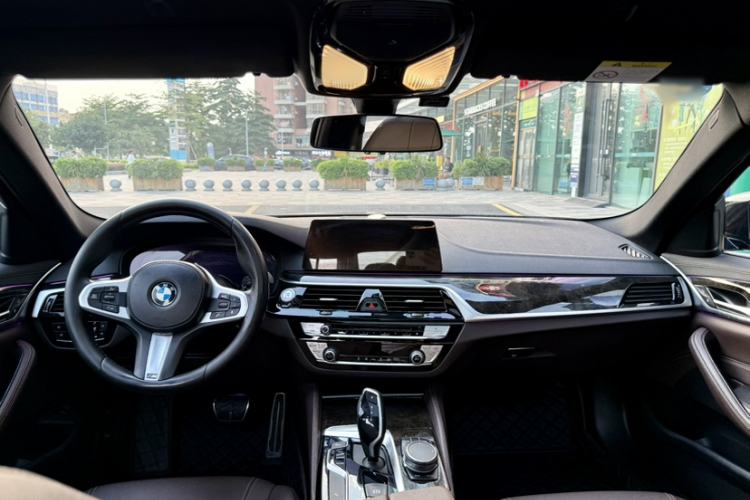 Used BMW 5 Series 2019 525Li M Sport Package Interior 5