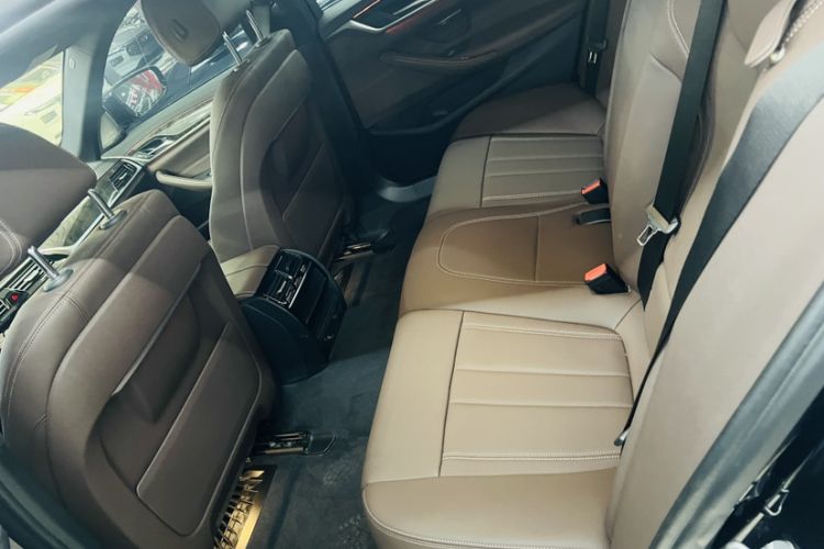 Used BMW 5 Series 2019 525Li M Sport Package Interior 5