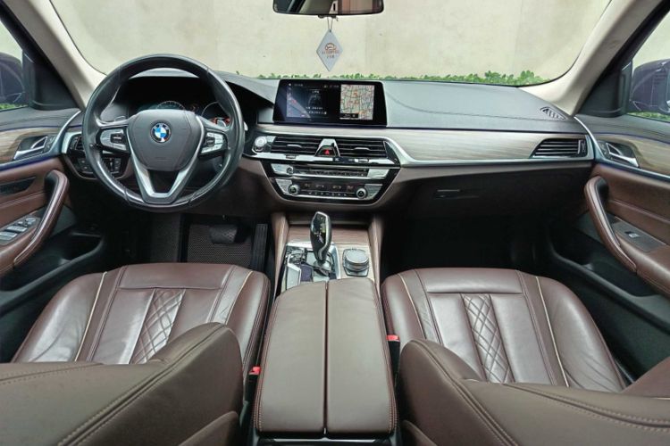 Used BMW 5 Series 2019 530Li Leading Model Luxury Package Interior 5