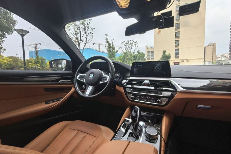 Used BMW 5 Series 2019 Facelifted 530Li Leading Edition M Sport Package Interior 6