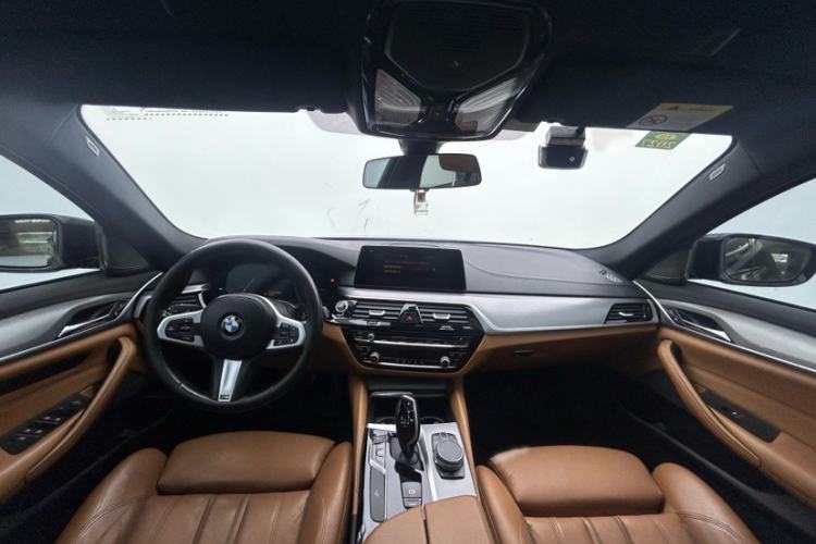 Used BMW 5 Series 2019 525i M Sport Package Interior 6