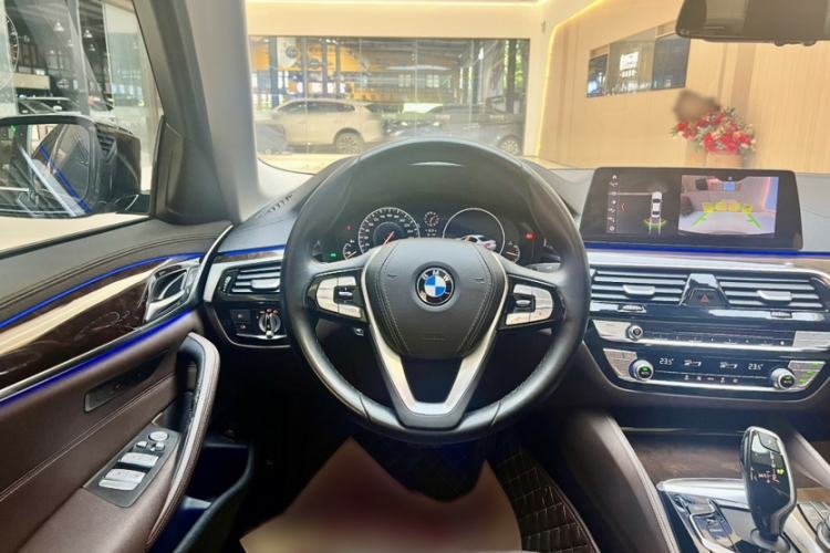 Used BMW 5 Series 2019 525Li Luxury Package Interior 6