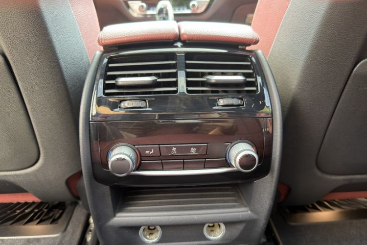 Used BMW 5 Series 2019 530Li Luxury Edition M Sport Package Interior 6