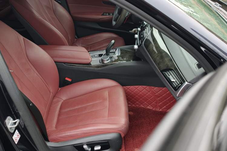 Used BMW 5 Series 2019 Restyled 530Li Luxury Edition M Sport Package Interior 7