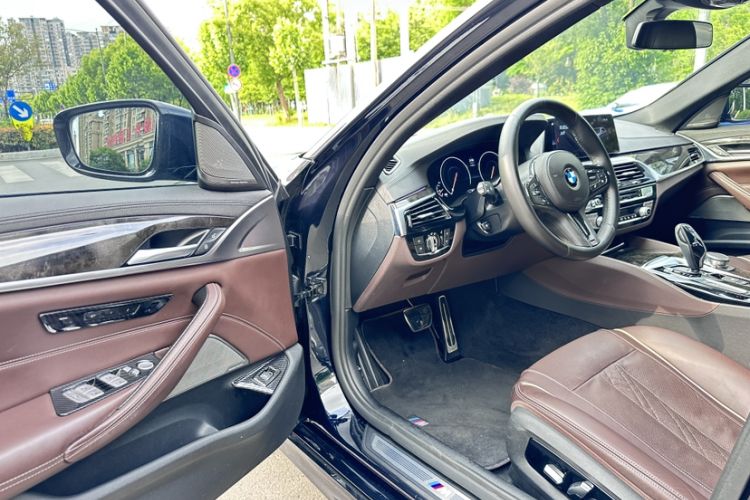 Used BMW 5 Series 2019 530Li Luxury Edition M Sport Package Interior 8