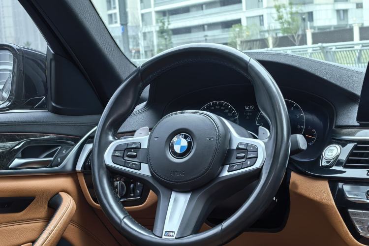 Used BMW 5 Series 2019 Facelifted 530Li Leading Edition M Sport Package Interior 8