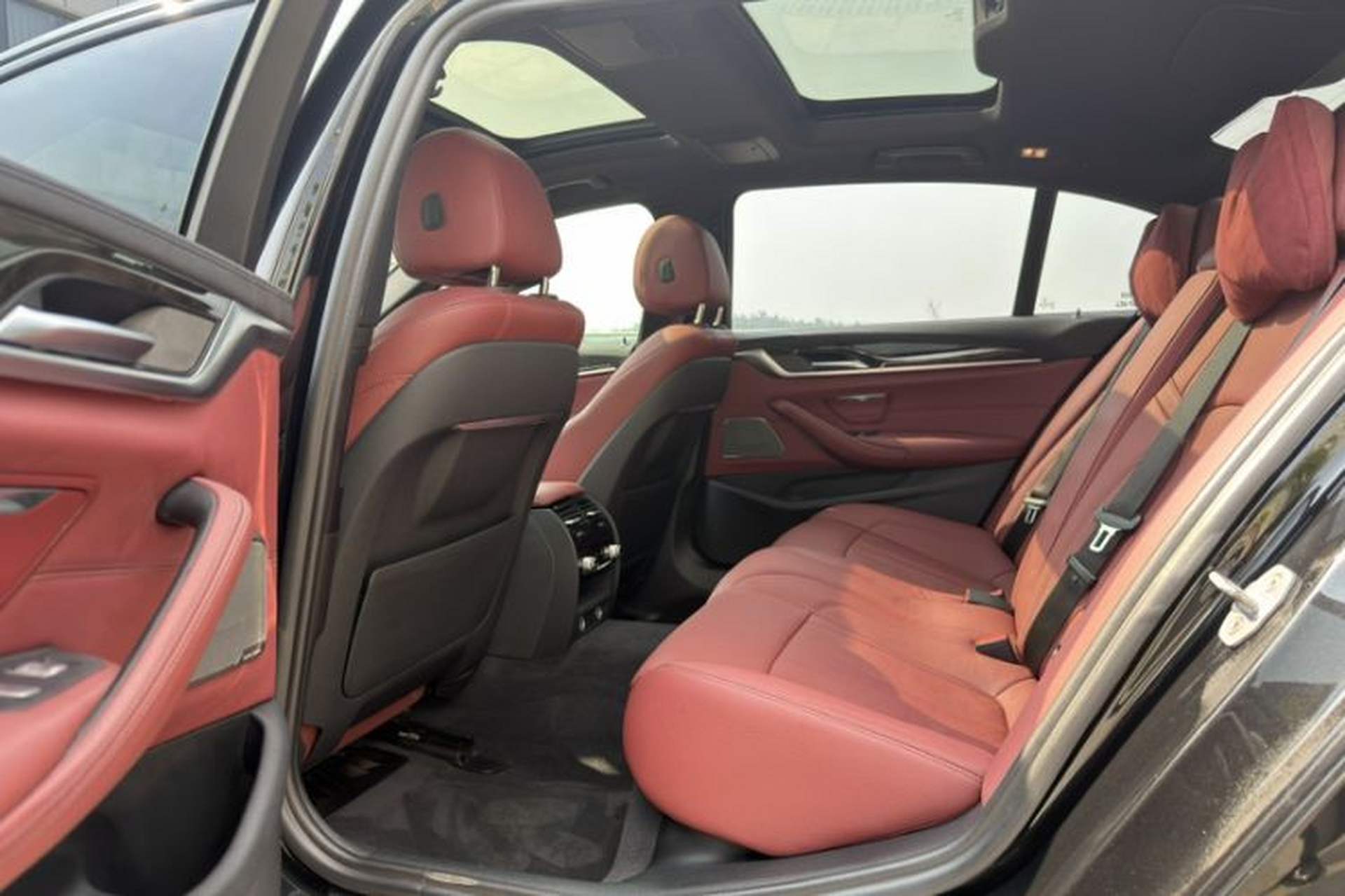 Used BMW 5 Series 2019 530Li Luxury Edition M Sport Package Interior 9