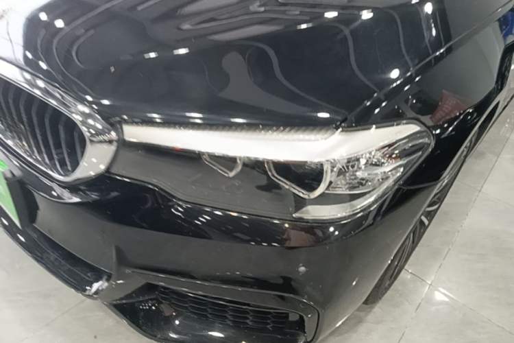 Used BMW 5 Series 2019 Facelifted 530Li Leading Edition M Sport Package Left Front Headlight