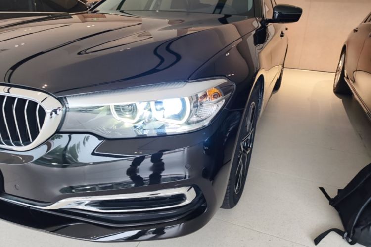 Used BMW 5 Series 2019 530Li Leading Model Luxury Package Left Front Headlight