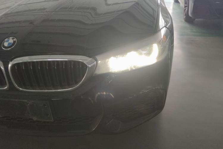 Used BMW 5 Series 2019 Facelifted 530Li Leading Edition M Sport Package Left Front Headlight