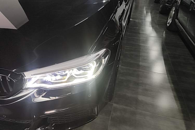 Used BMW 5 Series 2019 Restyled 530Li Luxury Edition M Sport Package Left Front Headlight