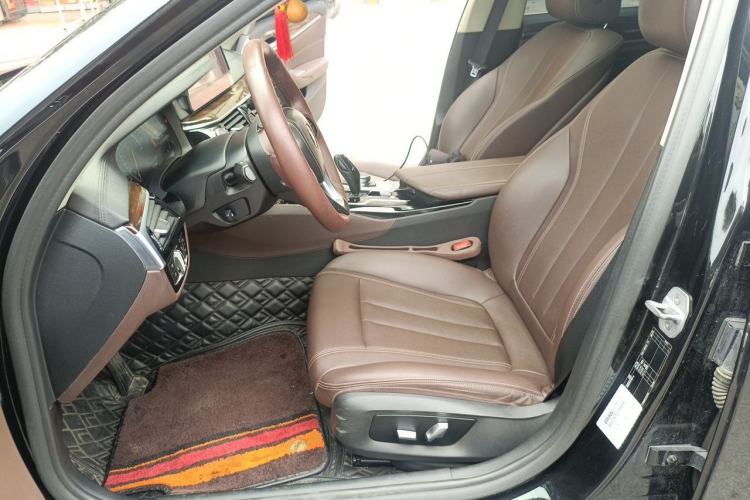 Used BMW 5 Series 2019 525Li Luxury Package Left Front Seat