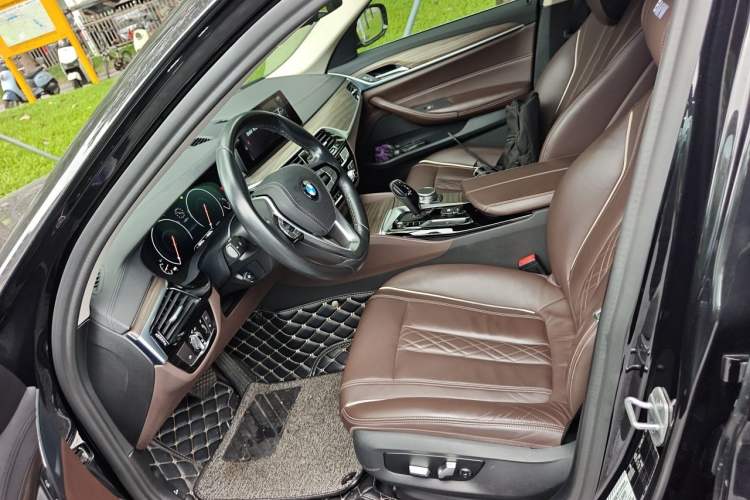 Used BMW 5 Series 2019 Facelifted 530Li Leading Edition Luxury Package Left Front Seat