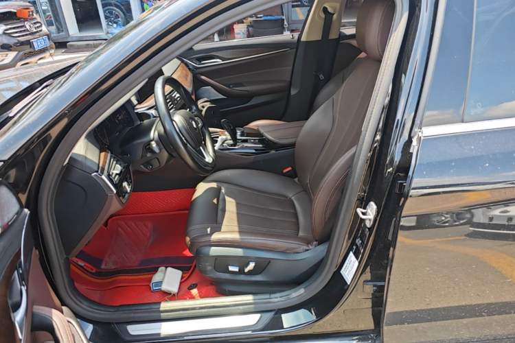 Used BMW 5 Series 2019 Facelifted 525Li Luxury Package Left Front Seat