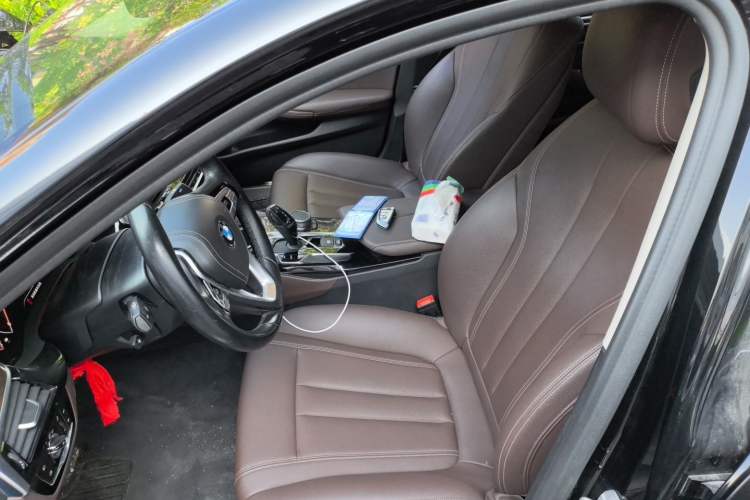 Used BMW 5 Series 2019 525Li Luxury Package Left Front Seat