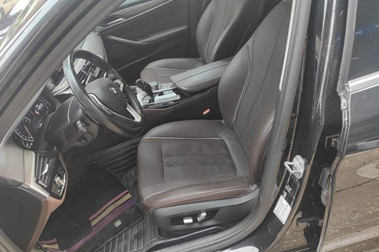 Used BMW 5 Series 2019 Facelifted 530Li Luxury Edition Premium Package Left Front Seat