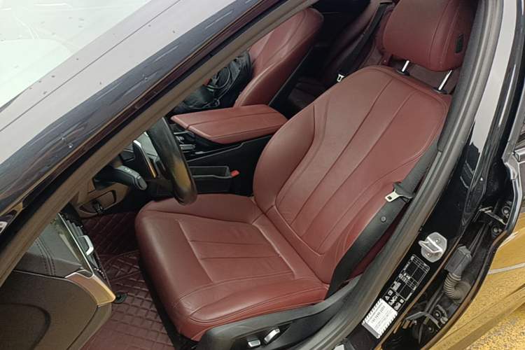Used BMW 5 Series 2019 530Li xDrive M Sport Package Left Front Seat