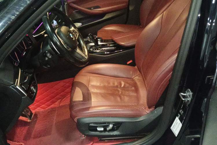 Used BMW 5 Series 2019 530Li Luxury Edition M Sport Package Left Front Seat