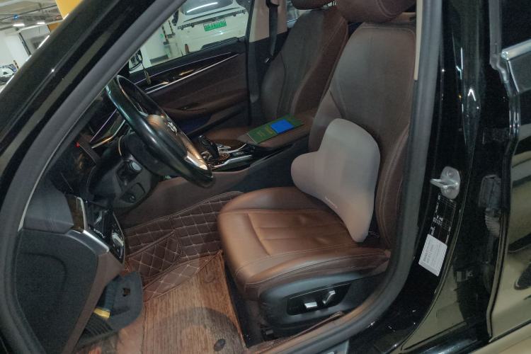 Used BMW 5 Series 2019 525Li Luxury Package Left Front Seat