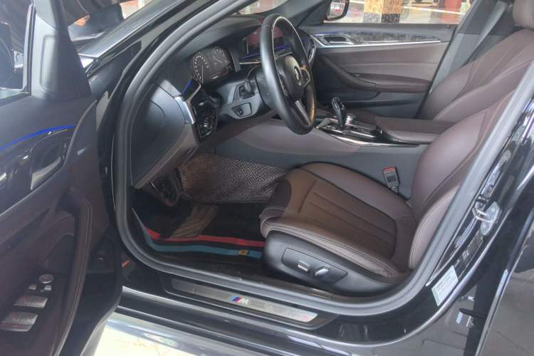 Used BMW 5 Series 2019 525Li M Sport Package Left Front Seat
