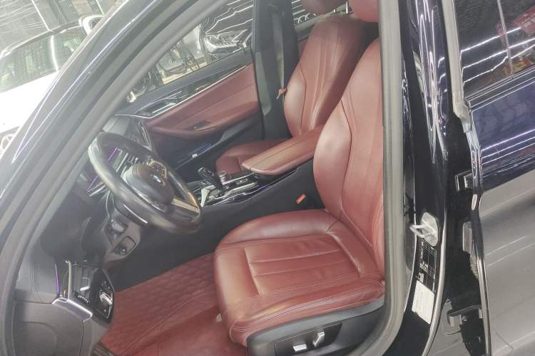 Used BMW 5 Series 2019 Facelifted 530Li Leading Edition M Sport Package Left Front Seat