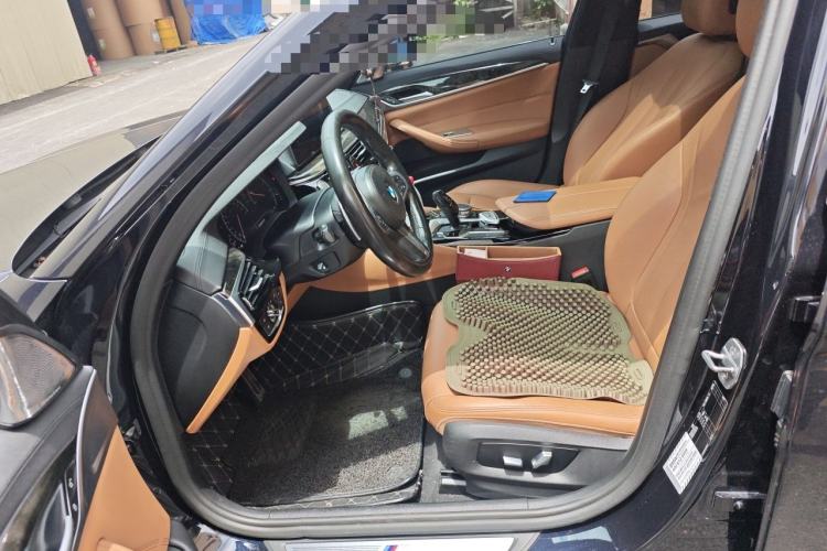 Used BMW 5 Series 2019 530Li Leading Model M Sport Package Left Front Seat