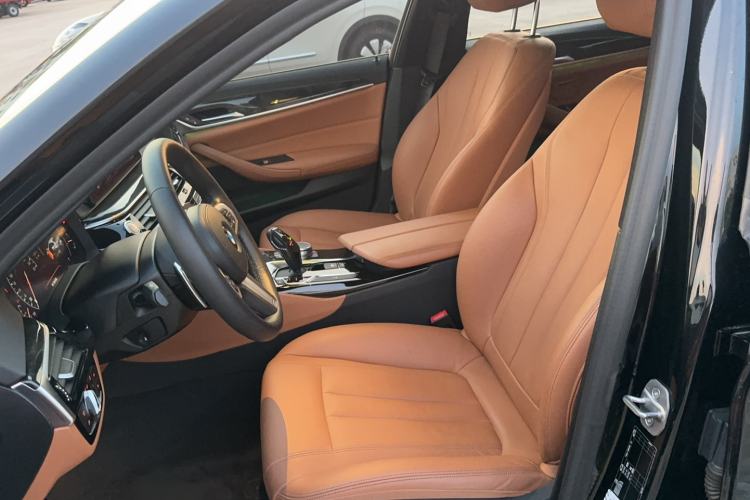 Used BMW 5 Series 2019 530Li Leading Model M Sport Package Left Front Seat