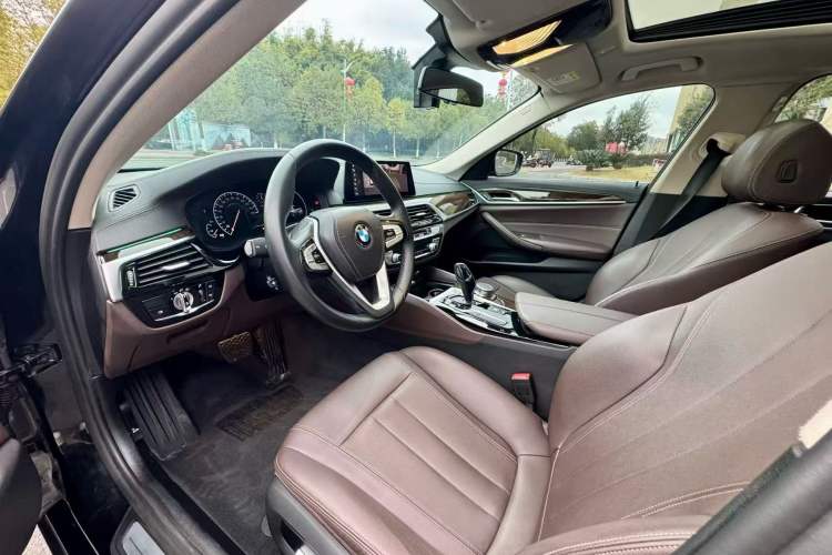 Used BMW 5 Series 2019 Facelifted 525Li Luxury Package Left Front Seat